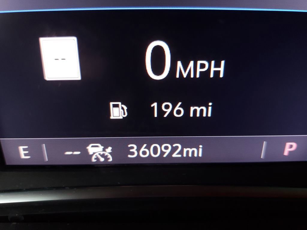 Used 2023 Chevrolet Traverse RS image 9