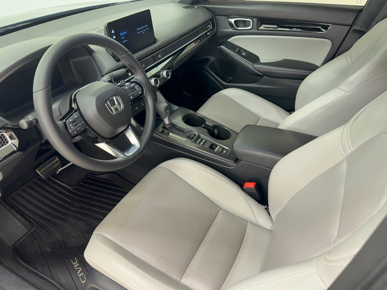 Used 2025 Honda Civic FWD Hybrid Sedan image 4