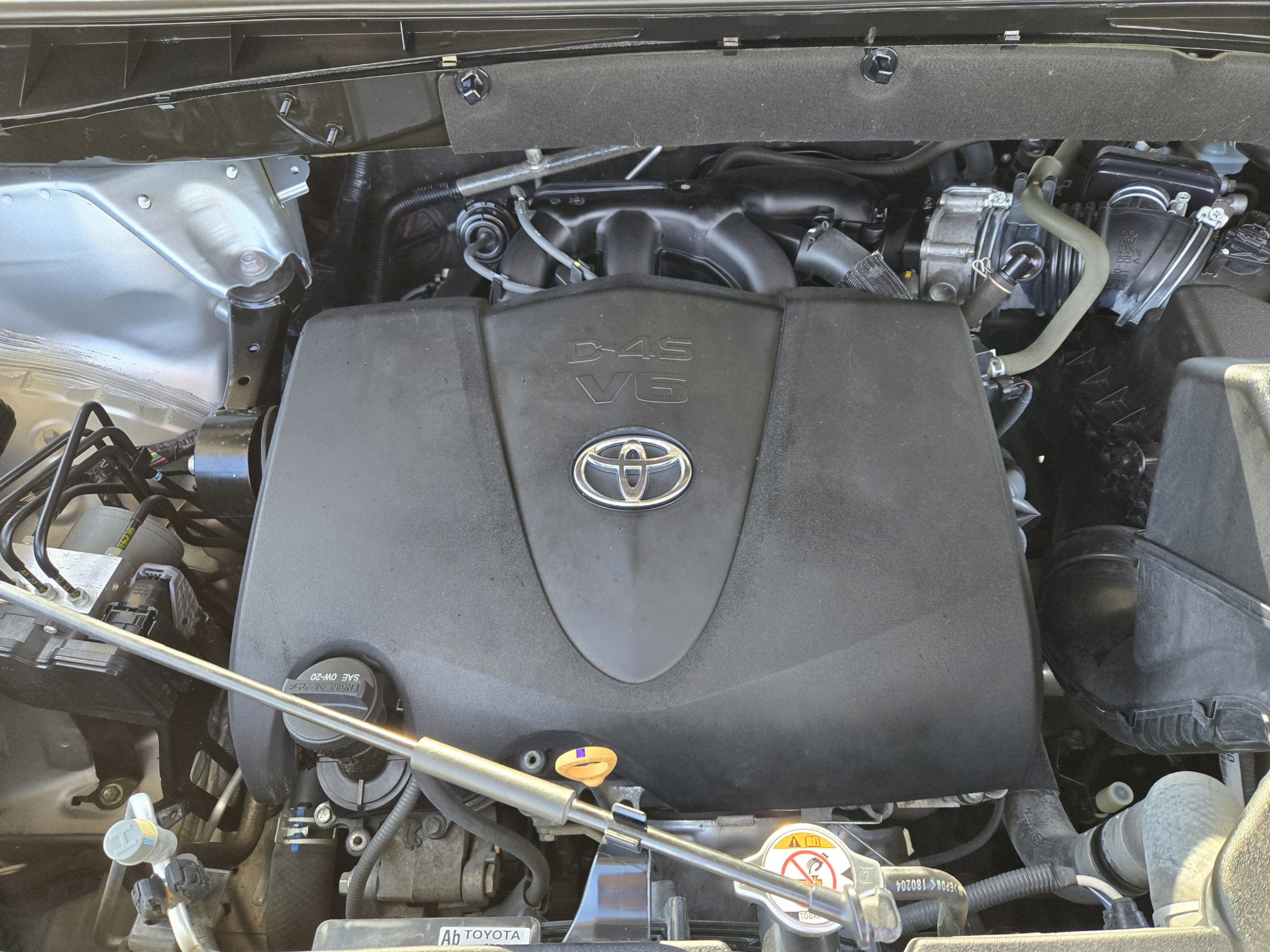 Used 2018 Toyota Highlander Limited FWD image 31