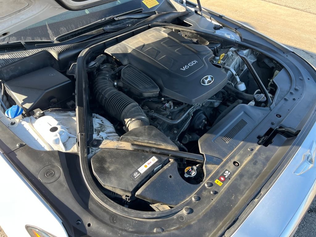 Used 2015 Hyundai Genesis 3.8 w/ Option Group 02 image 11