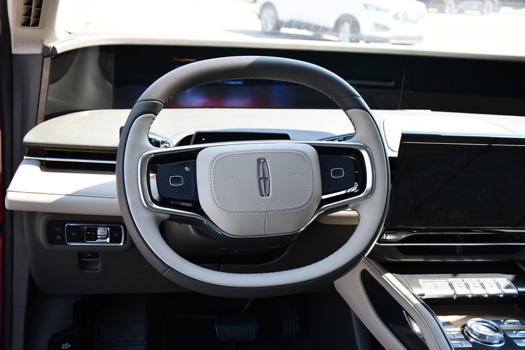New 2025 Lincoln Nautilus Reserve w/ Jet Appearance Package image 12