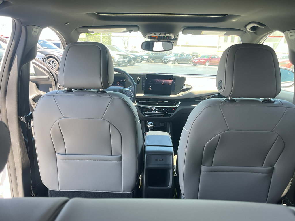 Used 2025 Buick Envista Avenir FWD image 34