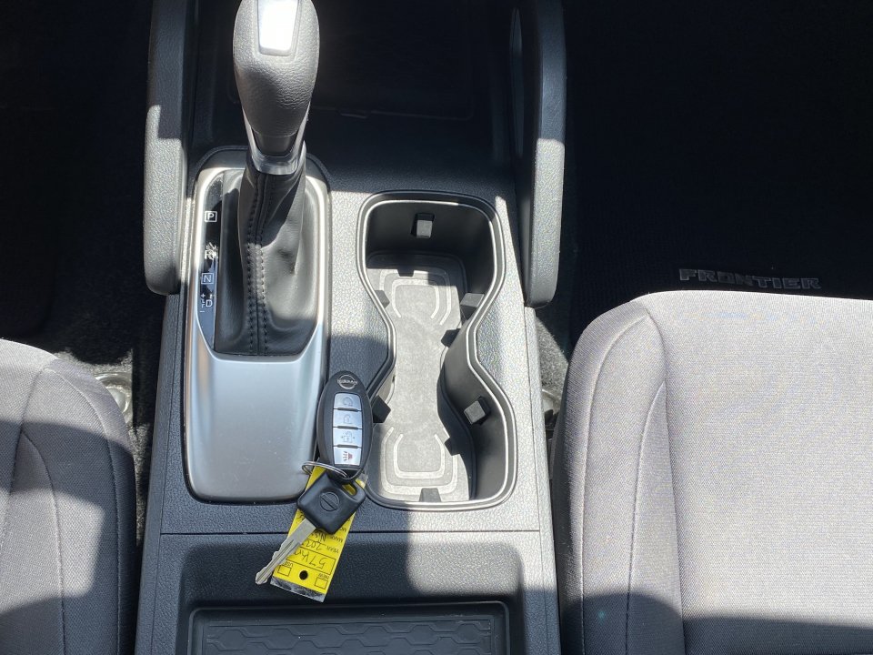 Used 2023 Nissan Frontier S w/ Technology Package RWD image 16