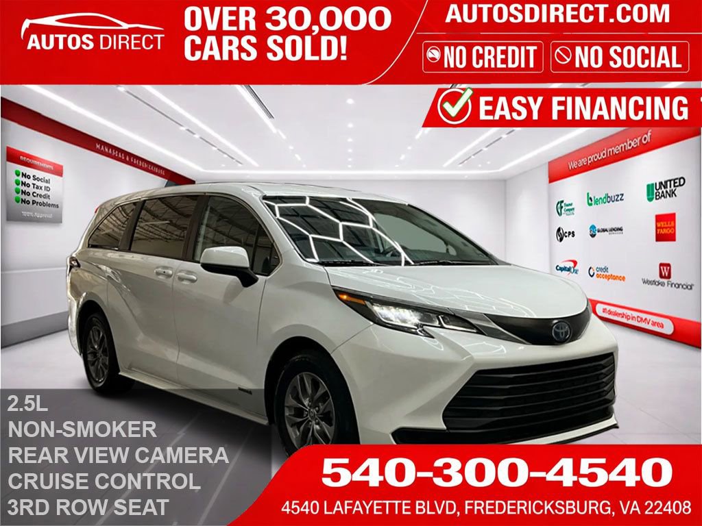 Used 2021 Toyota Sienna LE image 1
