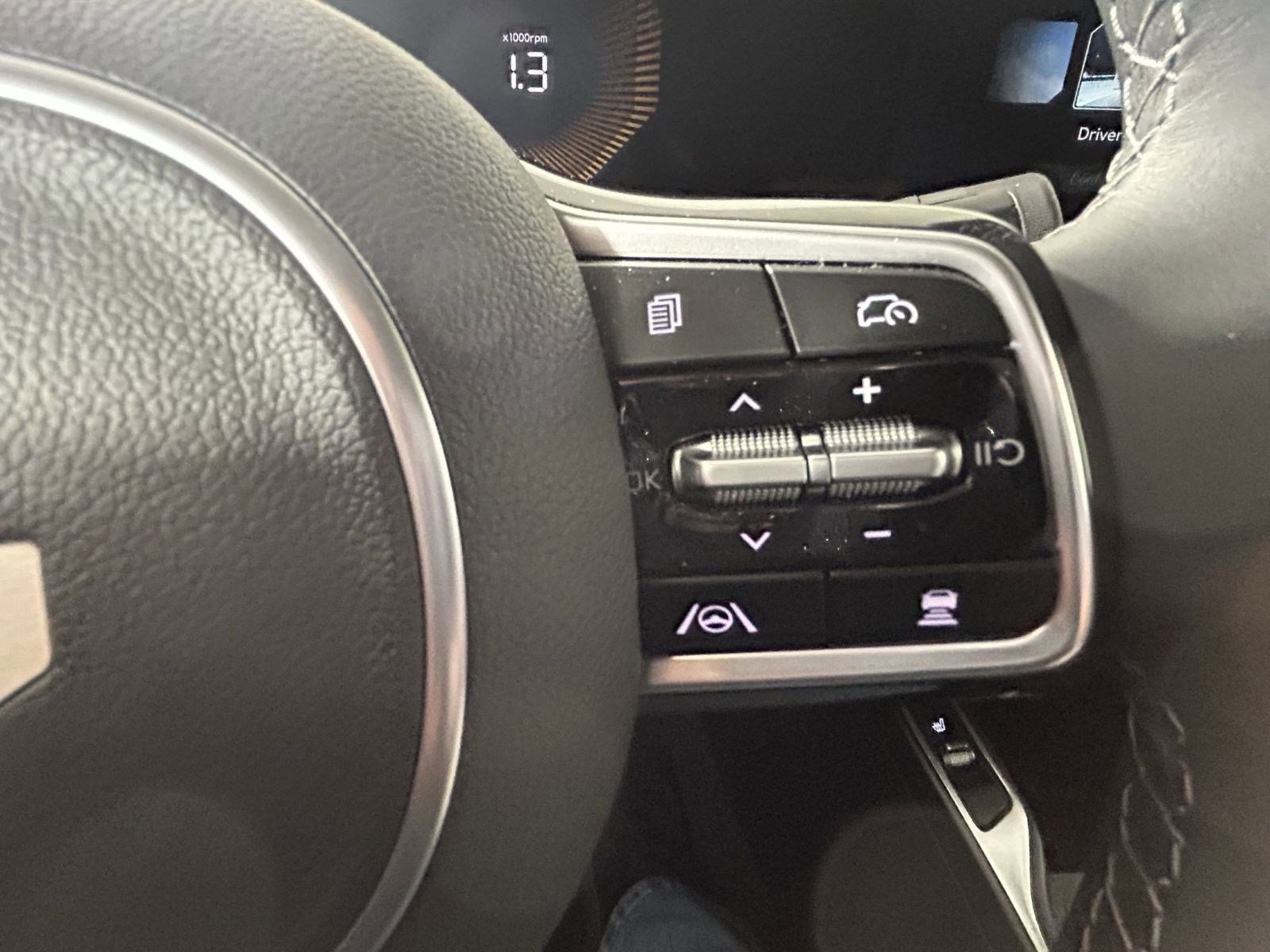 Certified 2025 Kia Sorento S image 21