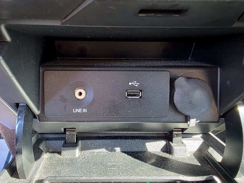 Used 2014 Ford F150 XLT w/ Equipment Group 302A Luxury AWD/4WD image 38