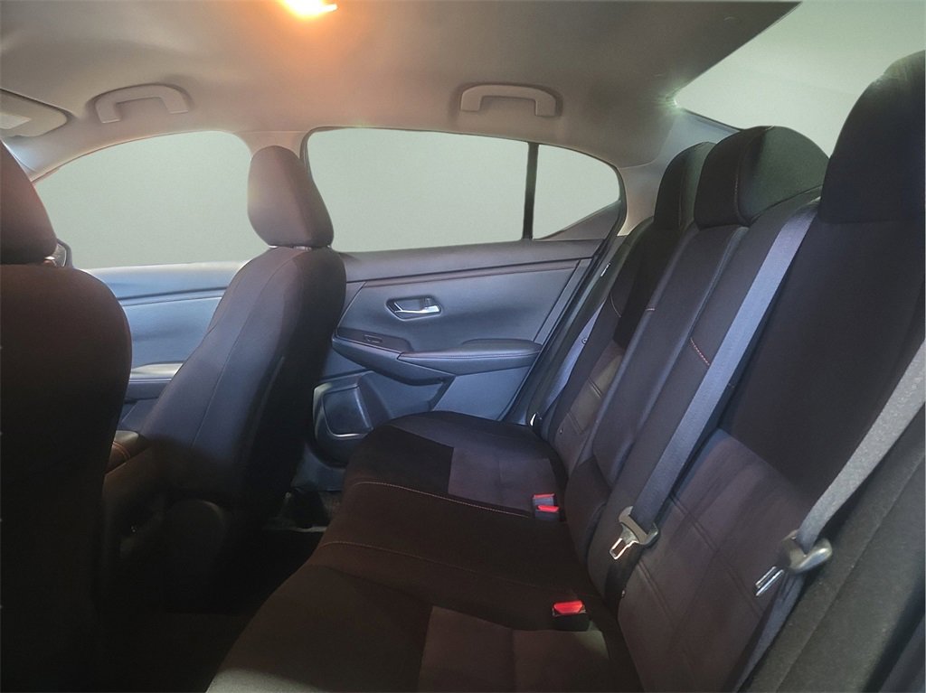 Used 2025 Nissan Sentra SR image 13