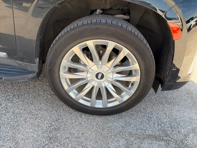 Used 2022 Cadillac Escalade Premium Luxury RWD image 16