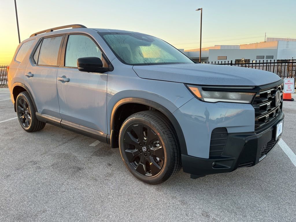 New 2026 Honda Pilot Black Edition image 2