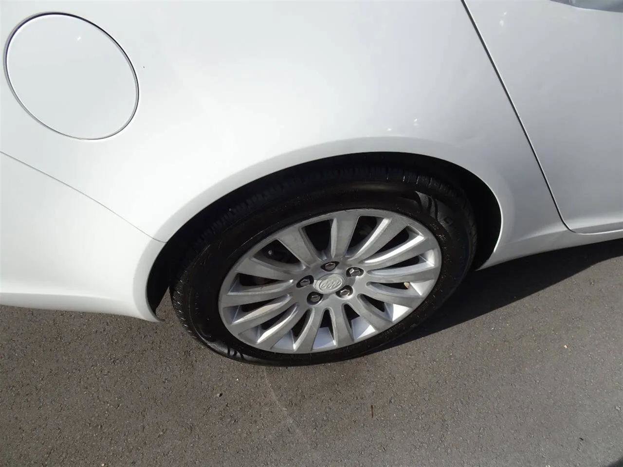 Used 2011 Buick Regal CXL w/ RL2 Preferred Equipment Group FWD image 14