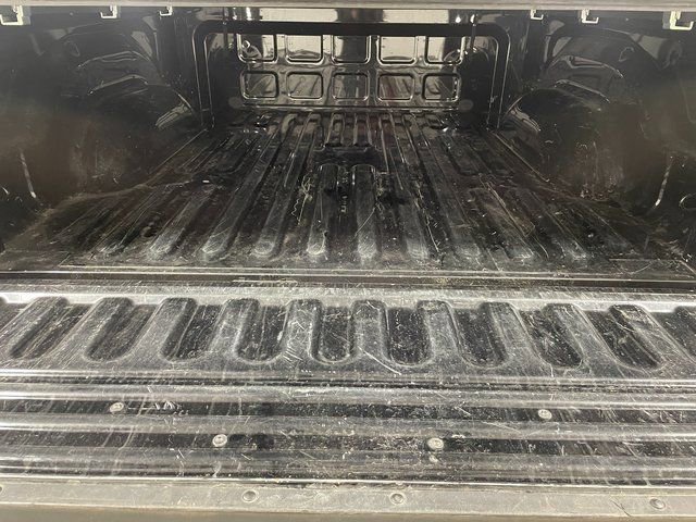 Used 2022 RAM 1500 Classic SLT image 24