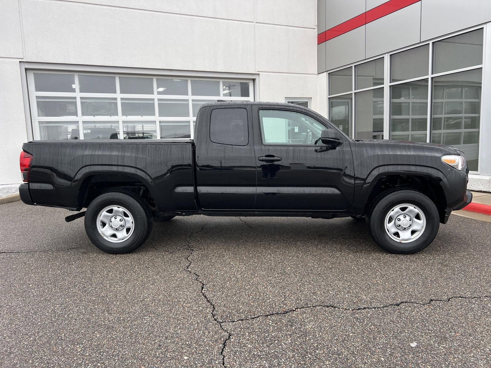 Used 2023 Toyota Tacoma SR image 29