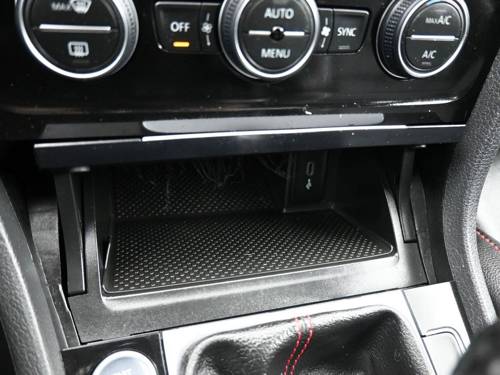 Used 2021 Volkswagen GTI Autobahn image 22