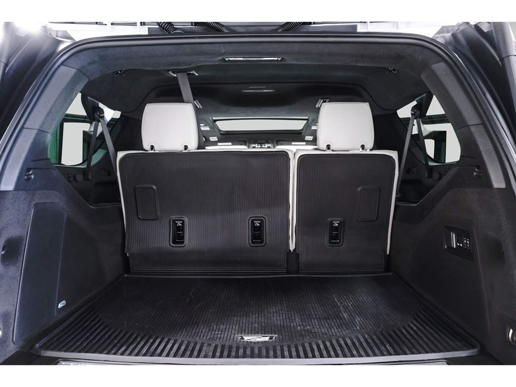 Used 2025 Cadillac Escalade ESV Sport Platinum AWD/4WD image 47