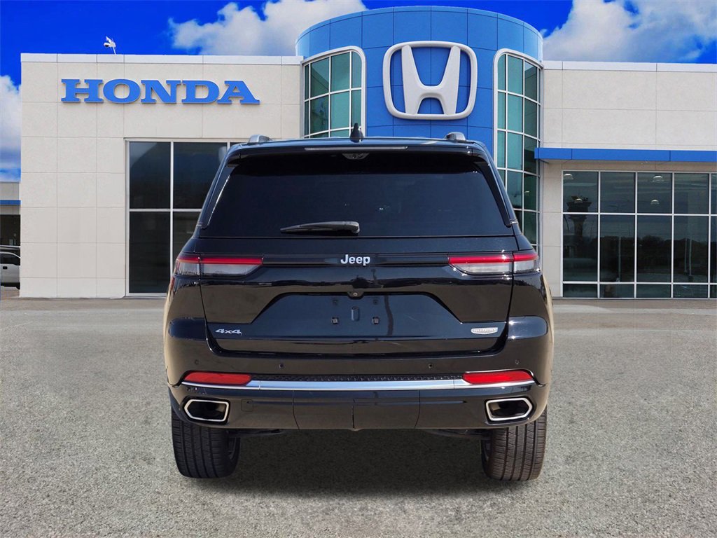 Used 2023 Jeep Grand Cherokee Summit image 4