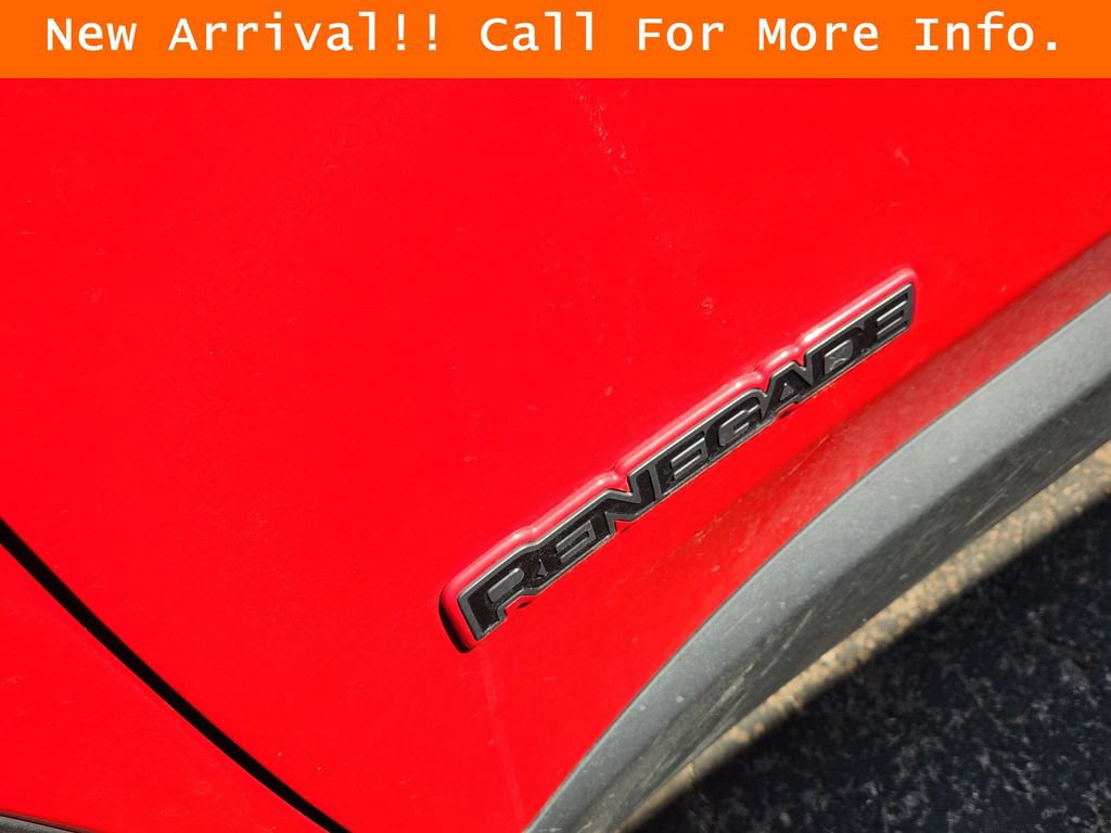 Used 2018 Jeep Renegade Trailhawk AWD/4WD image 8