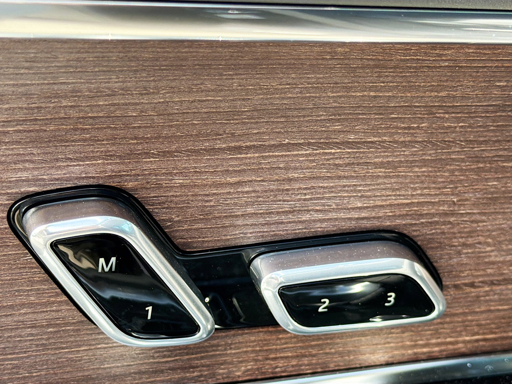 New 2026 Land Rover Range Rover SE image 26