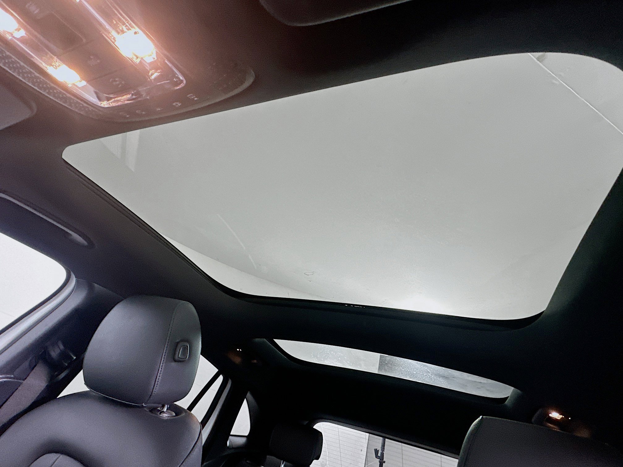 Used 2023 Mercedes-Benz GLA 250 4MATIC w/ Premium Package image 27