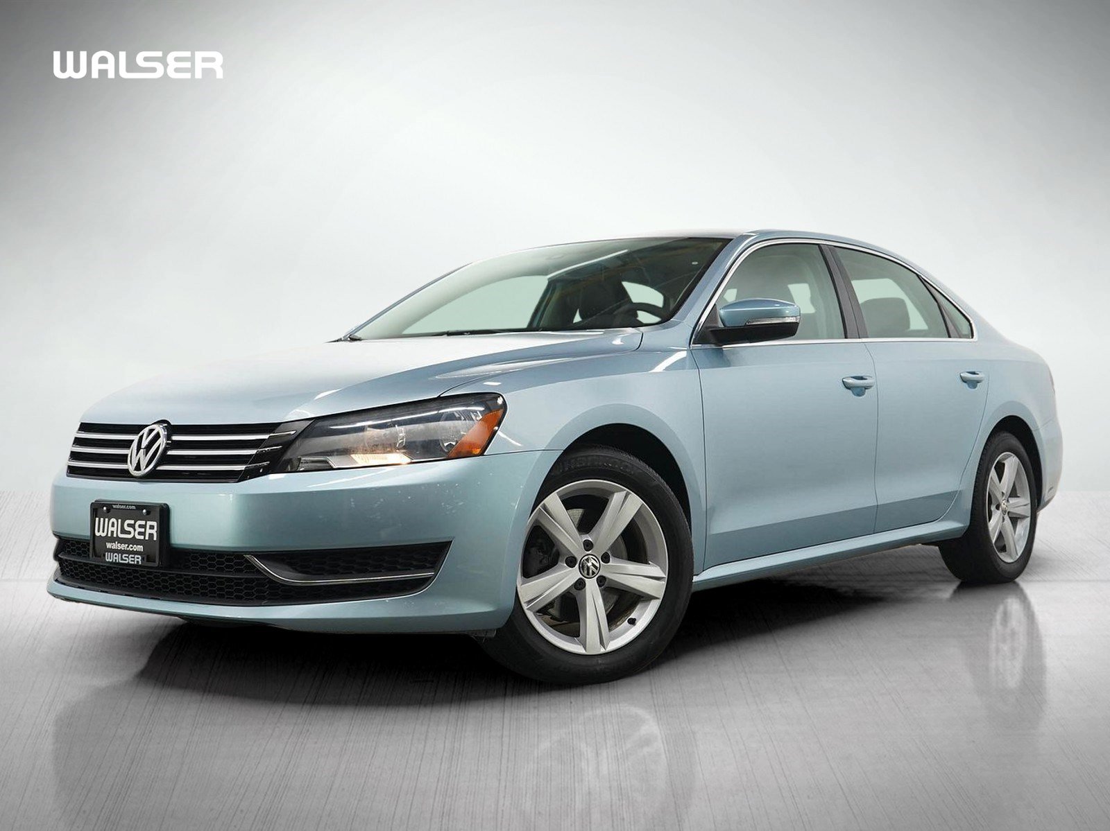 Used 2013 Volkswagen Passat 2.5 SE FWD image 1