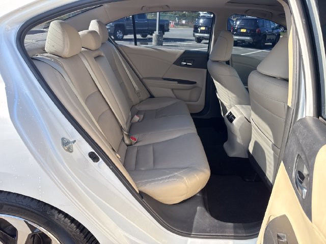 Used 2016 Honda Accord EX-L image 12