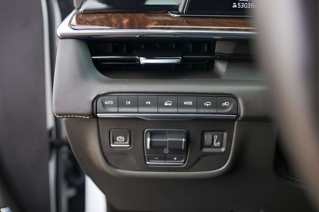 Used 2022 Cadillac Escalade Sport Platinum AWD/4WD image 15