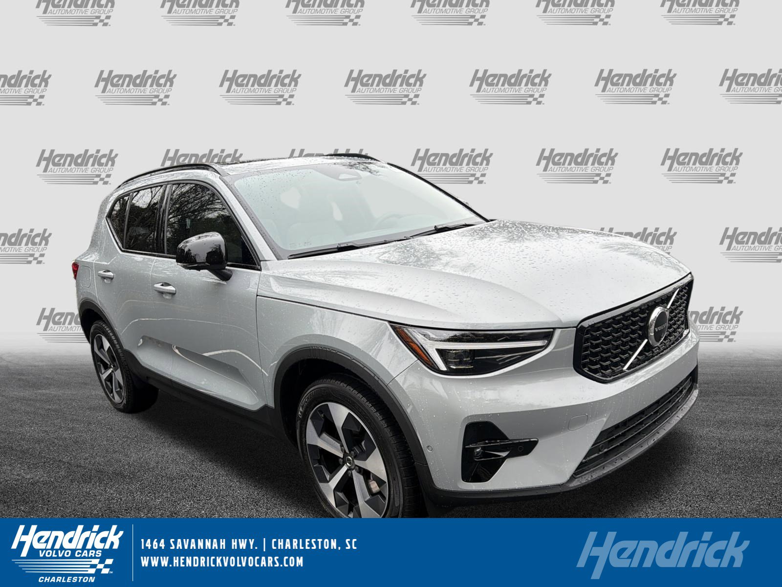 Used 2026 Volvo XC40 B5 Plus w/ Protection Package Premier image 1