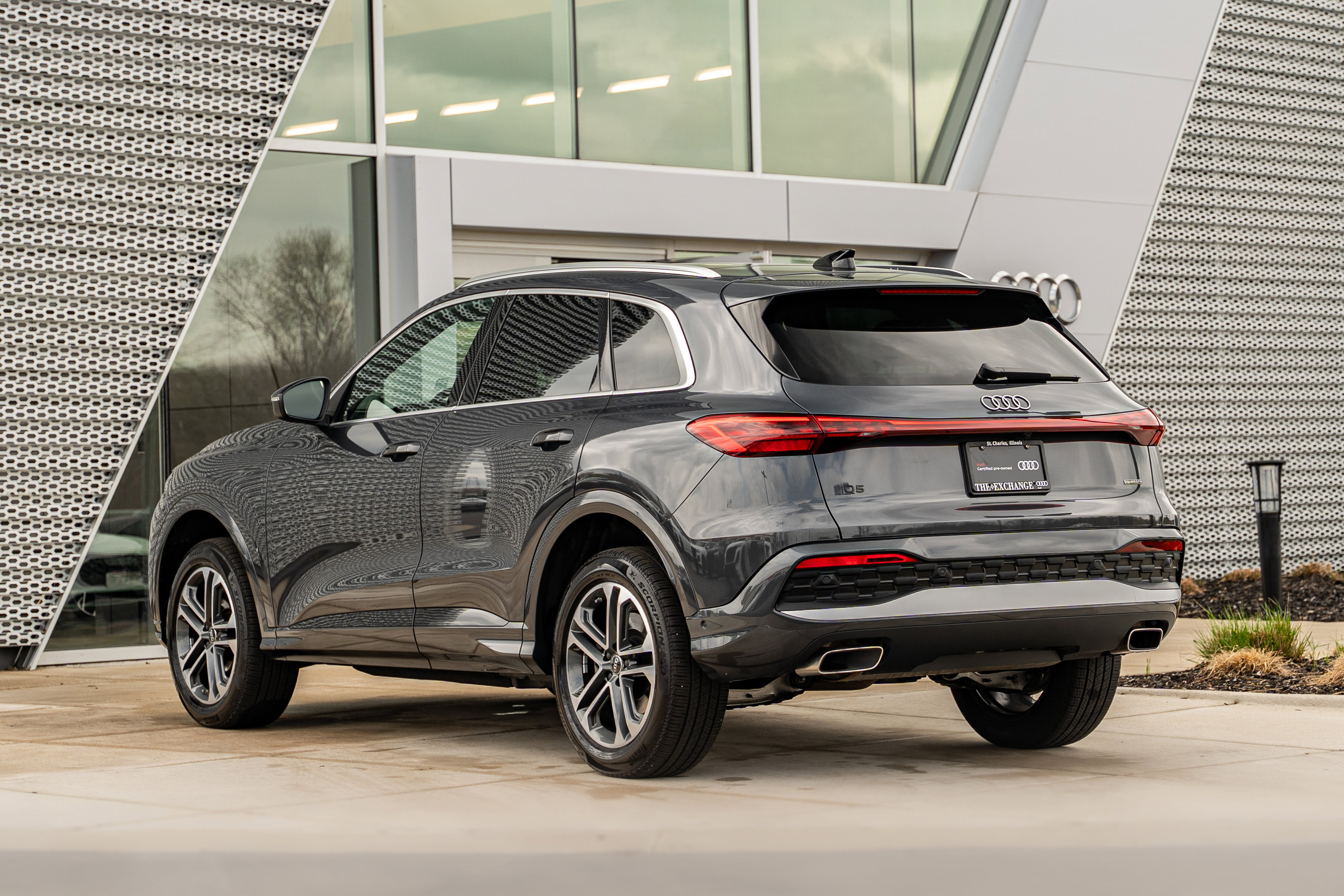 Certified 2025 Audi Q5 Premium w/ Convenience Package AWD/4WD image 5