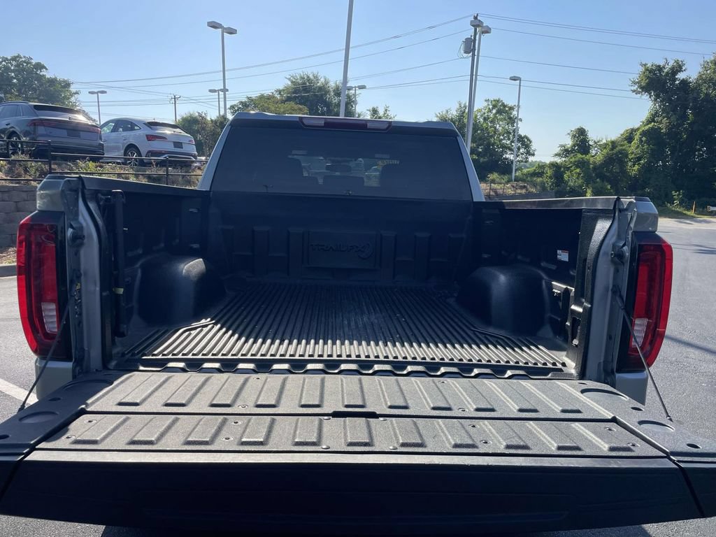 Used 2025 GMC Sierra 1500 SLT RWD image 10