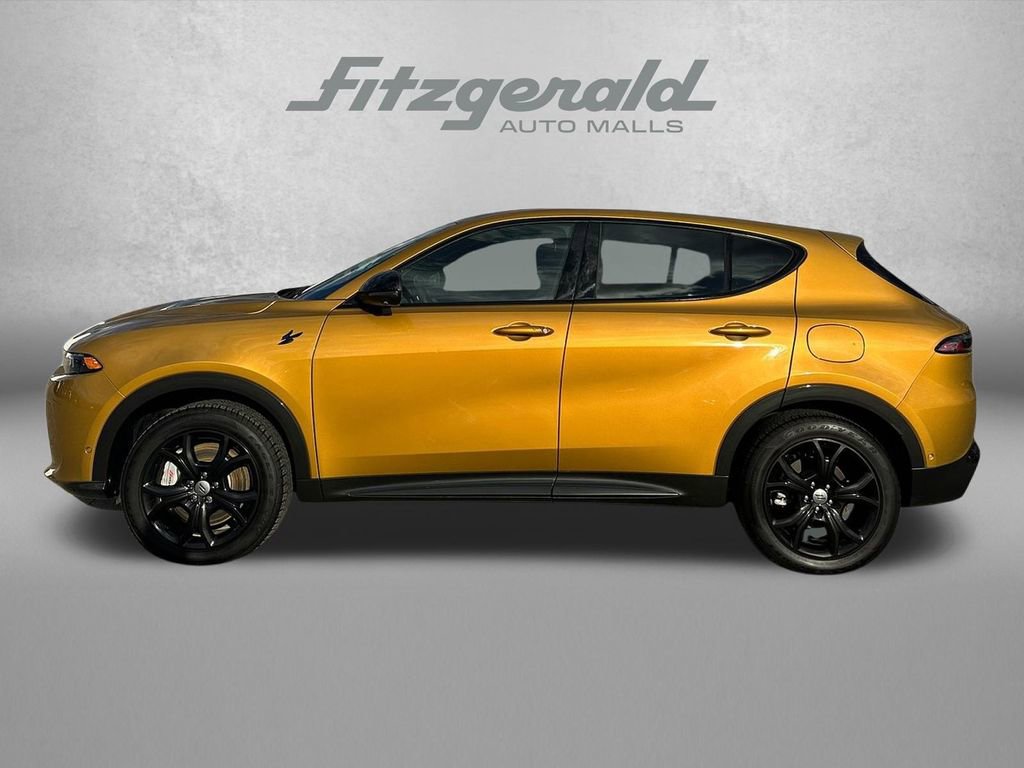 Used 2024 Dodge Hornet R/T Plus w/ Tech Pack Plus w/o Parking image 4