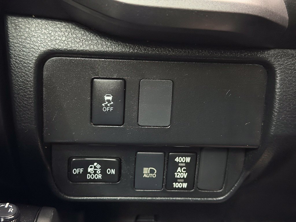 Used 2020 Toyota Tacoma TRD Sport w/ Technology Package AWD/4WD image 30