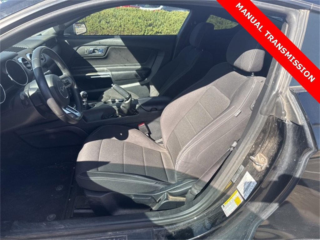 Used 2016 Ford Mustang Coupe image 9