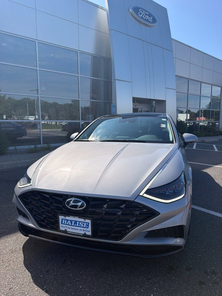 Used 2023 Hyundai Sonata SEL w/ Convenience Package FWD image 4
