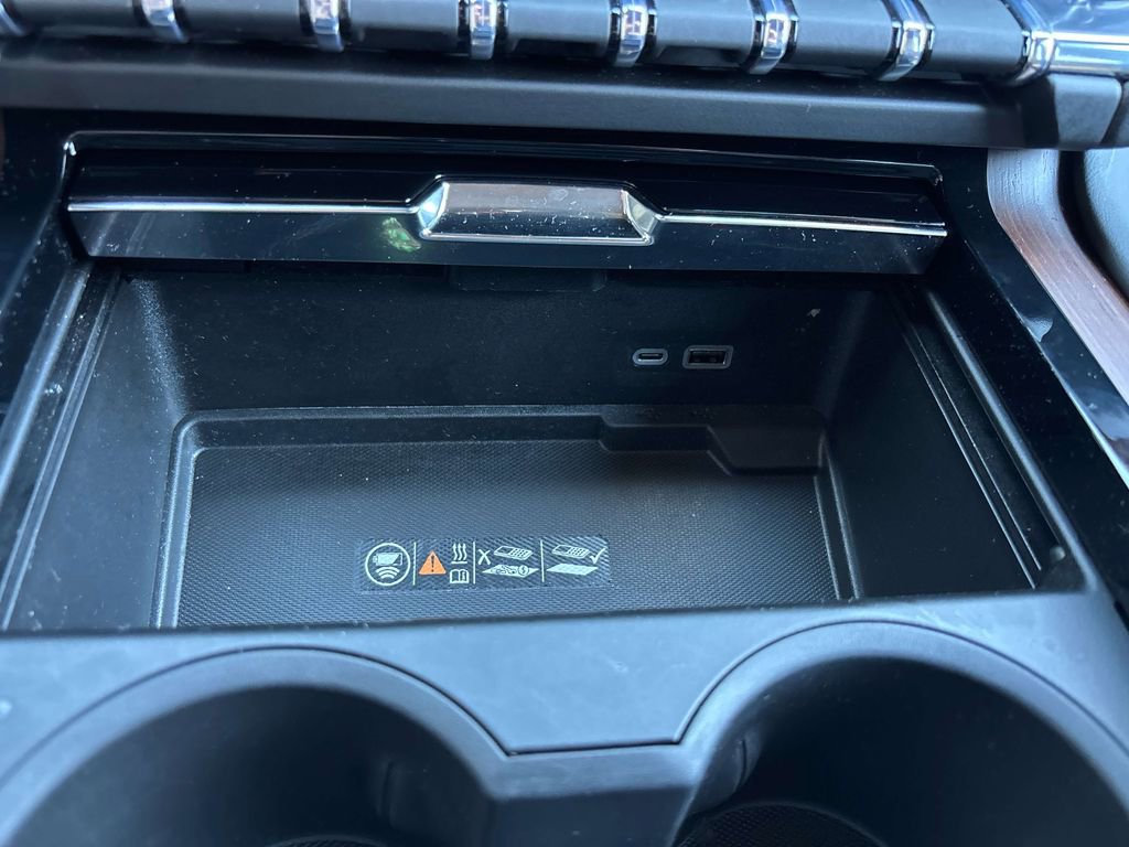 Used 2026 GMC Yukon Denali AWD/4WD image 29