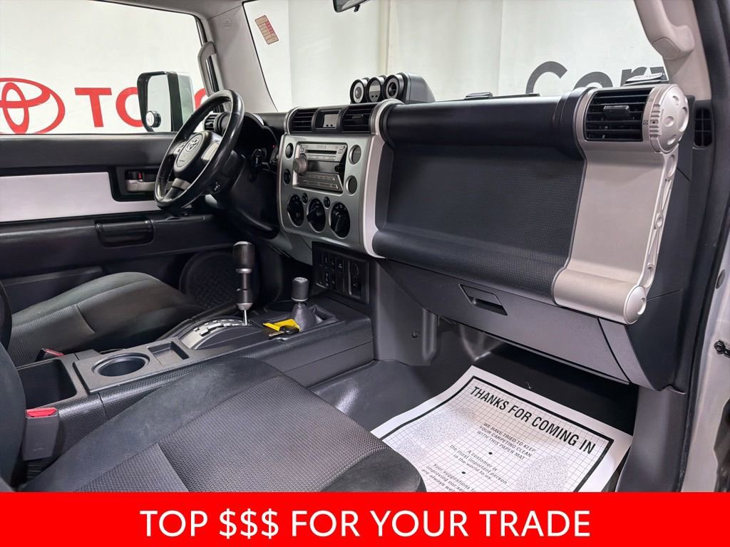 Used 2008 Toyota FJ Cruiser 4WD image 2
