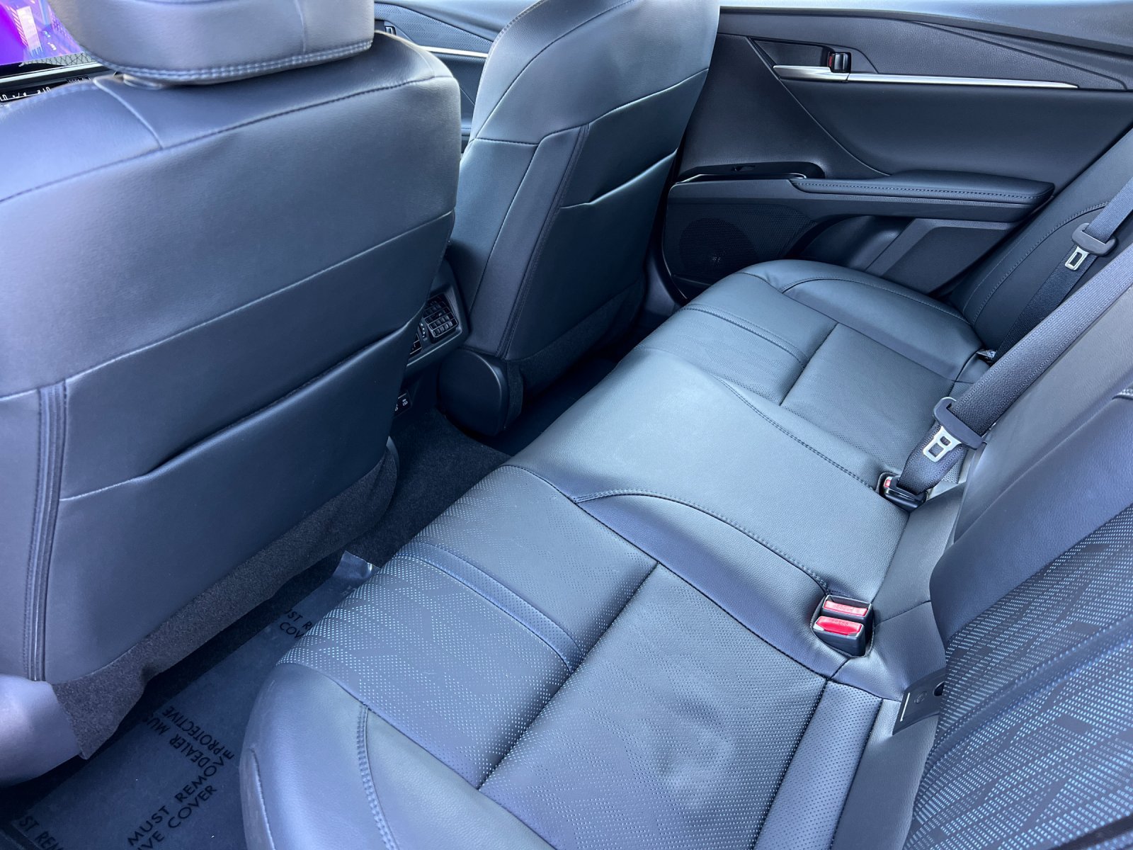 Used 2025 Toyota Camry XSE FWD image 11