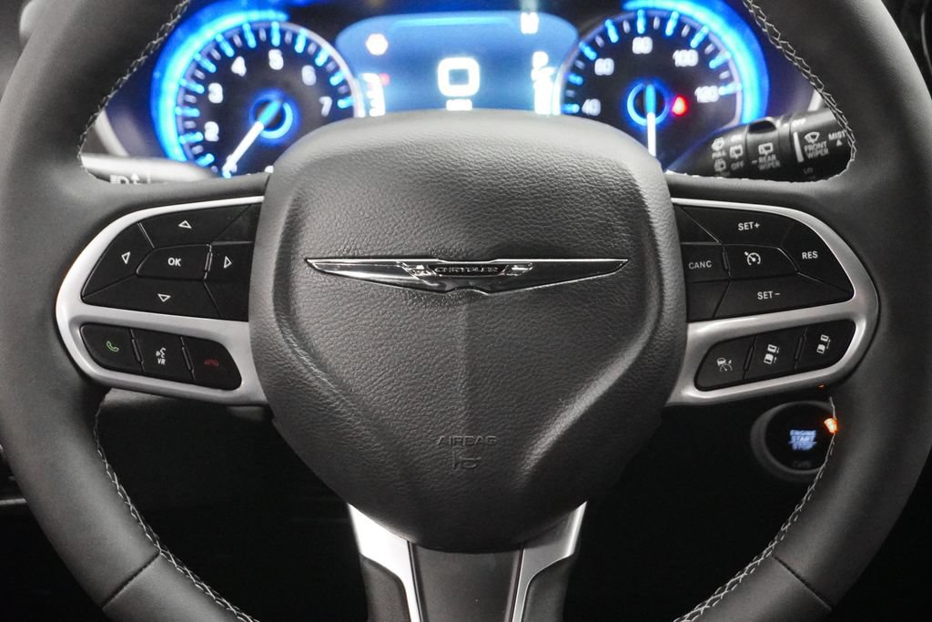 New 2026 Chrysler Pacifica Select FWD image 22