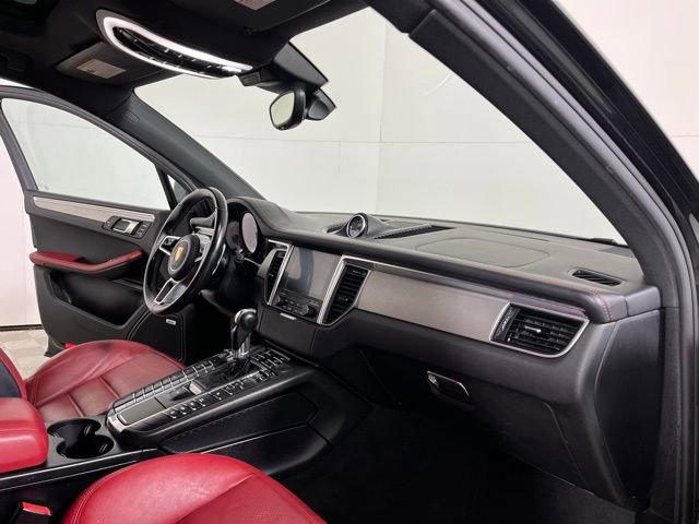 Used 2018 Porsche Macan GTS image 22