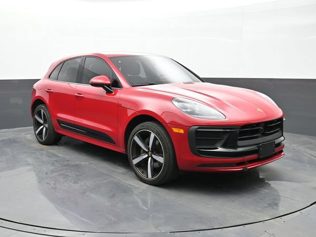 Certified 2022 Porsche Macan AWD/4WD image 27
