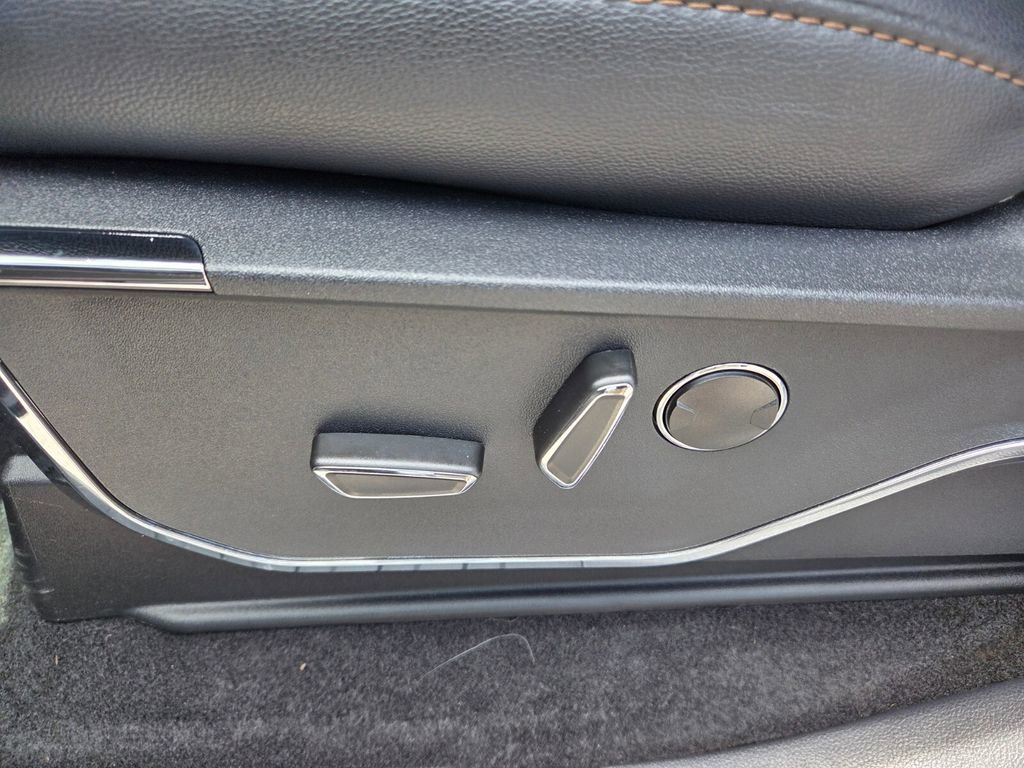 Used 2024 Ford F150 Lightning Lariat AWD/4WD image 6