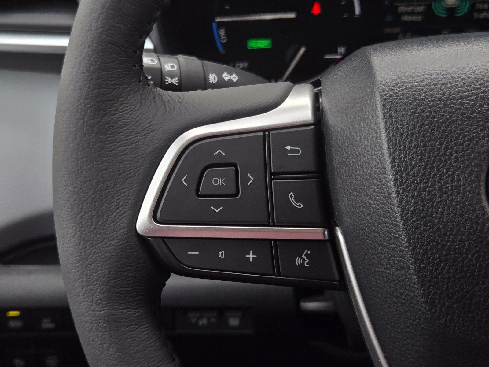 Used 2026 Toyota Sienna XLE FWD image 24