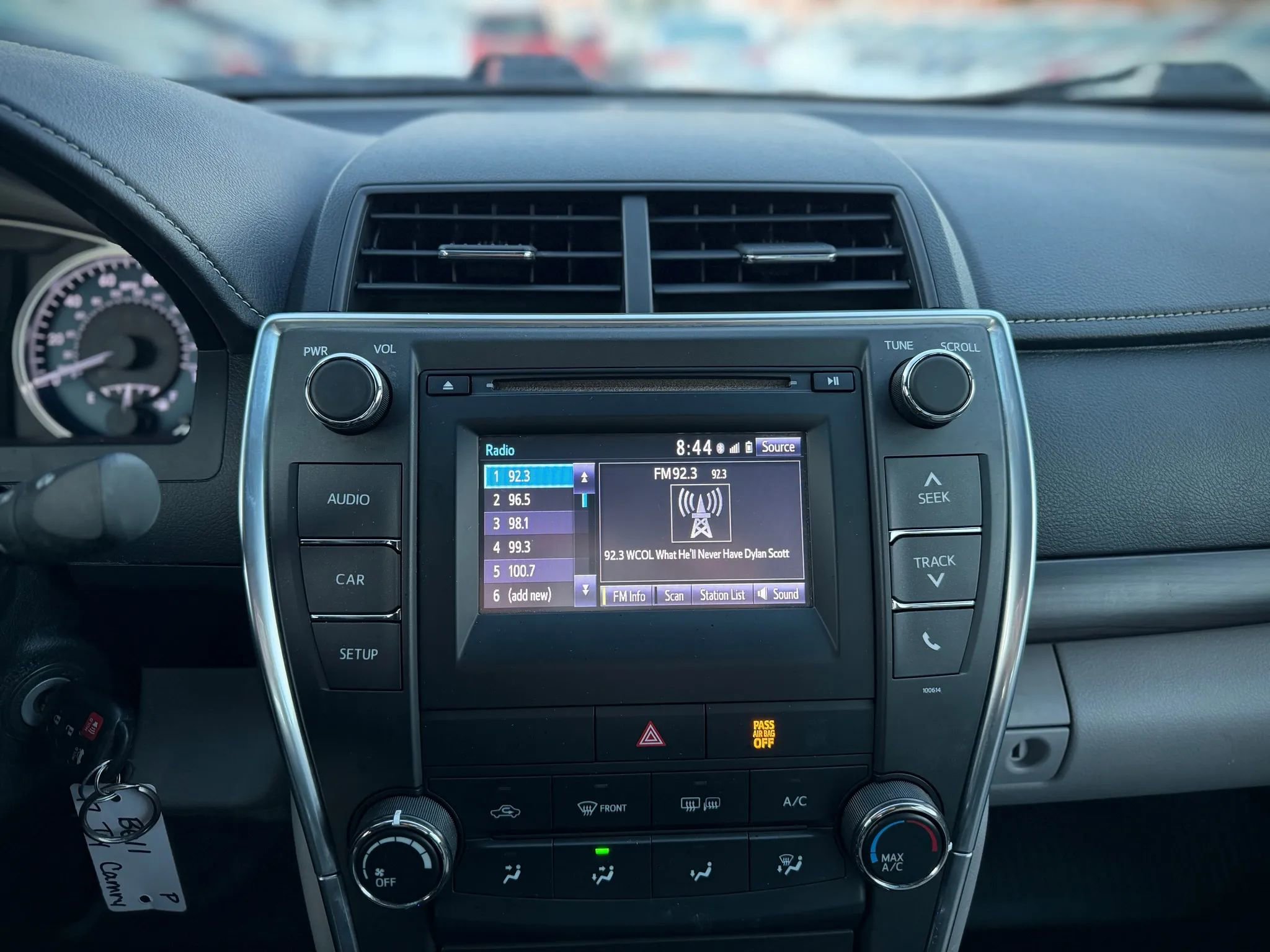 Used 2017 Toyota Camry LE image 12