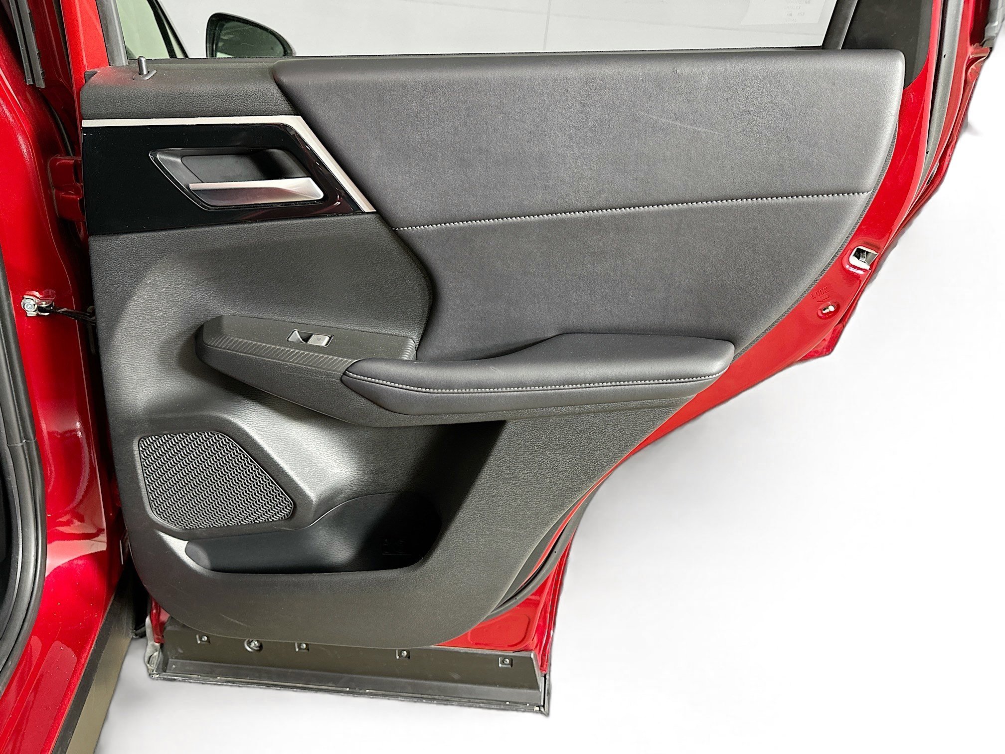 Used 2024 Mitsubishi Outlander SE image 29