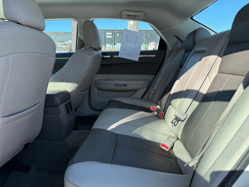 Used 2008 Chrysler 300 Touring image 11