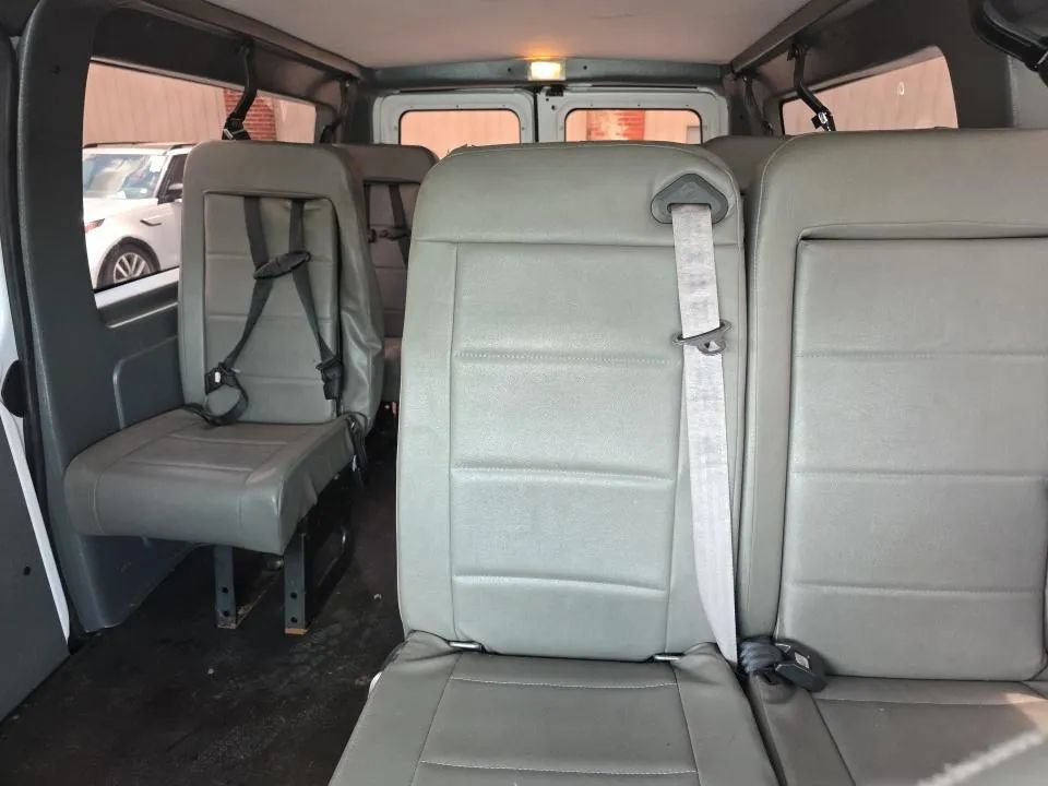 Used 2014 Ford E-250 and Econoline 250 w/ Power Group RWD image 6
