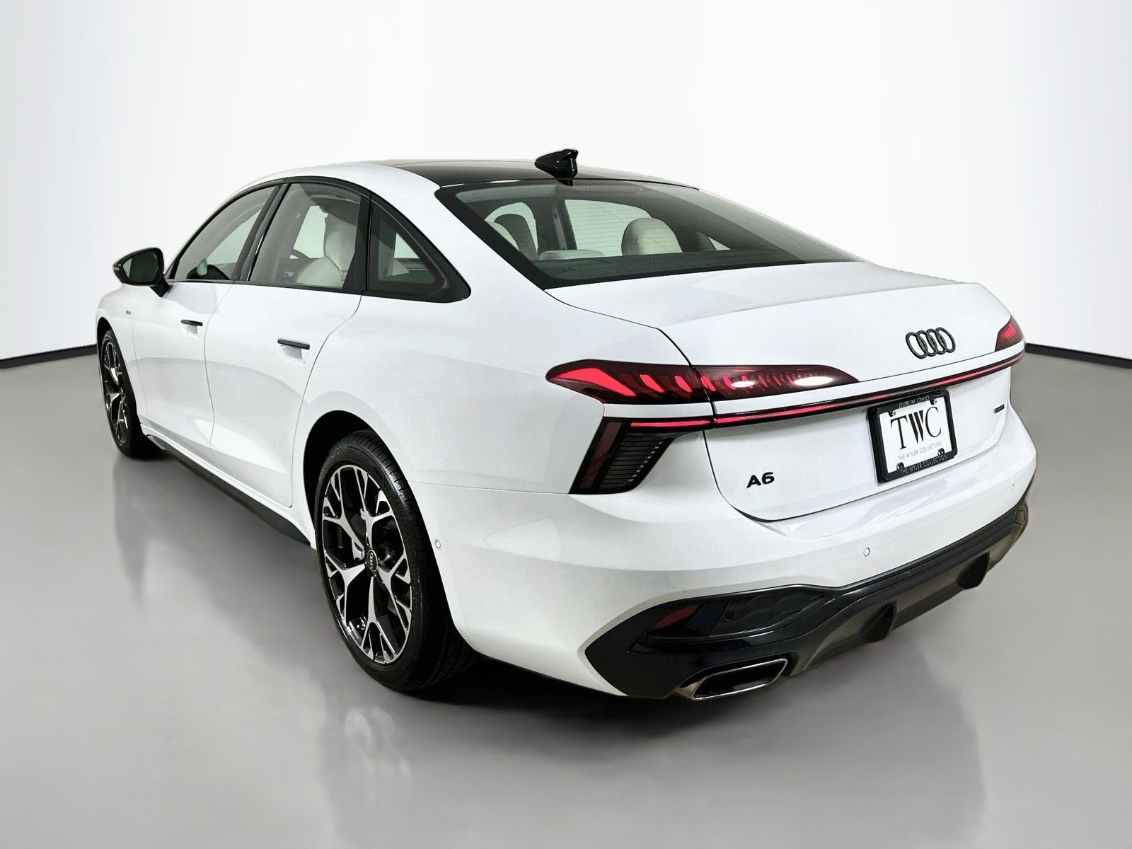New 2026 Audi A6 Premium Plus AWD/4WD image 7