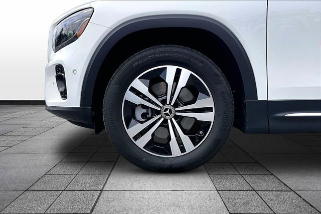 Used 2026 Mercedes-Benz GLB 250 4MATIC image 4