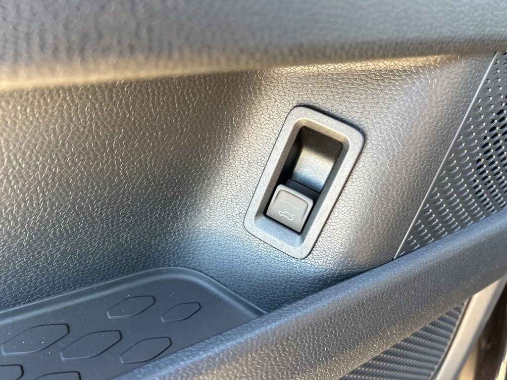New 2025 Volkswagen ID. Buzz Pro S image 14