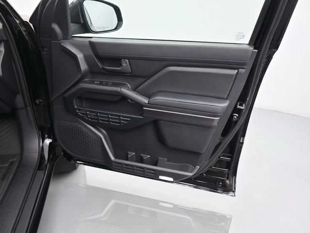 New 2025 Toyota 4Runner SR5 AWD/4WD image 11