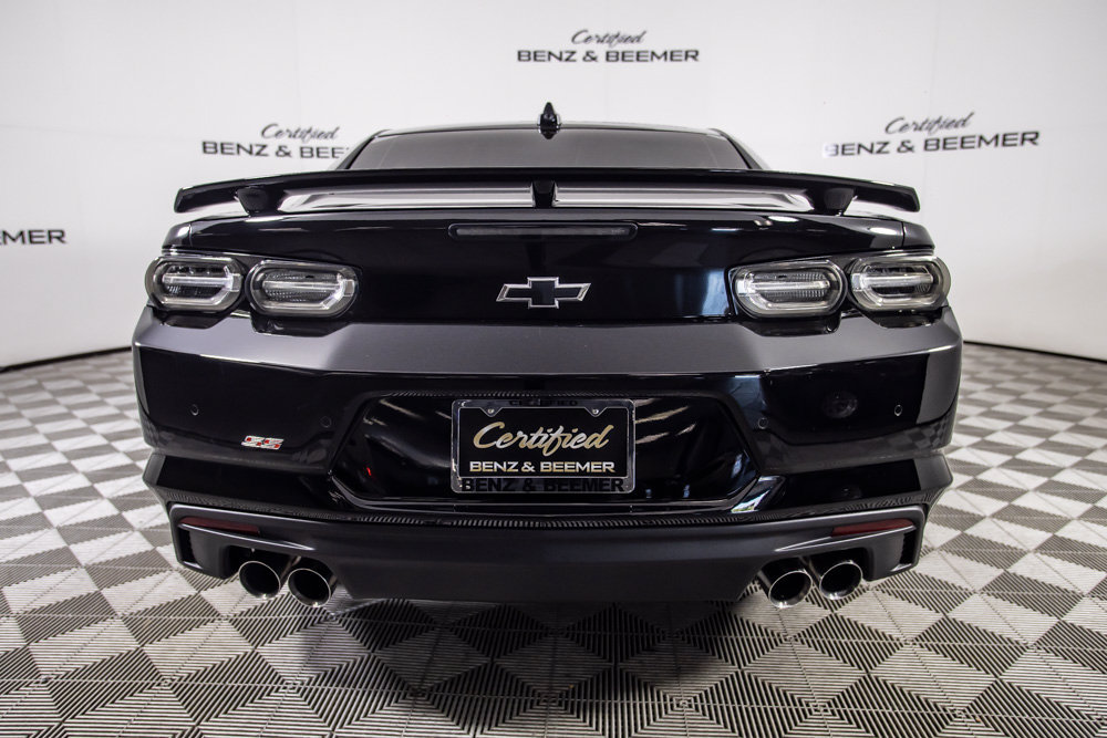 Used 2021 Chevrolet Camaro SS RWD image 7