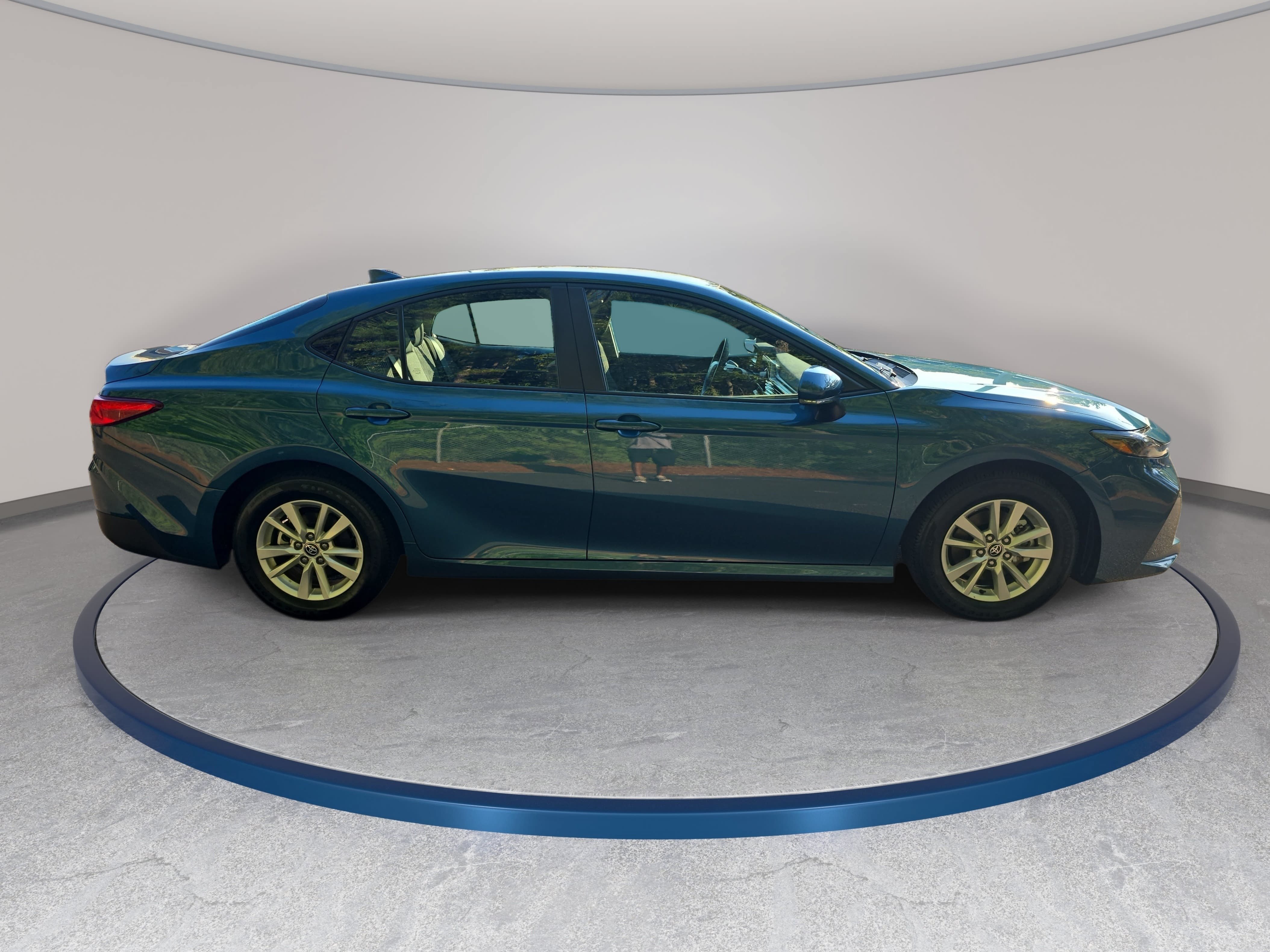 Used 2026 Toyota Camry LE FWD image 4